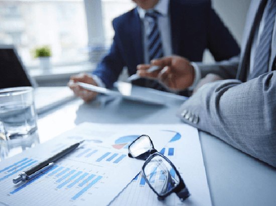 年薪35万,月加班80小时:挤进长鑫的年轻人正在经历什么